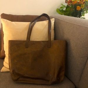 Leather tote